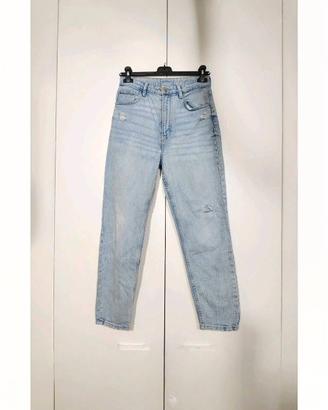Jeans Bershka modello boyfriend a vita alta.  - Ve
