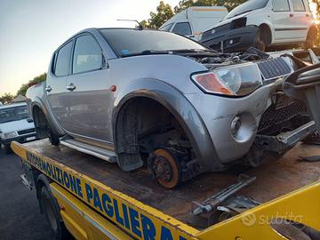 Ricambi Mitsubishi L200 anno 2007 (ps; cassone da 