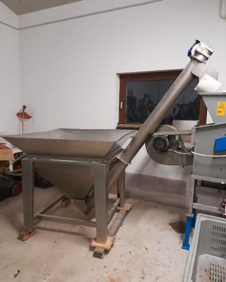 Elevatore alimentatore coclea olive e non solo