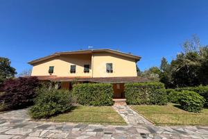 CASA SEMINDIPENDENTE A AMEGLIA