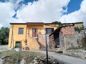 CASA SEMINDIPENDENTE A CERISANO