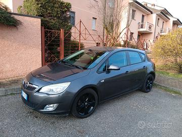 Opel Astra 1.3 CDTI 95 CV Diesel - 2011
