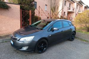 Opel Astra 1.3 CDTI 95 CV Diesel - 2011