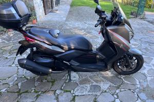 Yamaha X Max 400