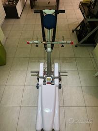 Montascale a cingoli per carrozzine