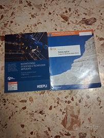 coppia di libri scolastici 