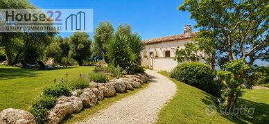 Antica Masseria del '700 Vista Mare e Uliveto a Vi