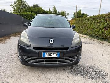 Renault Scenic Scénic 1.4 TCe Luxe, 7 posti