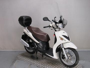 Suzuki SIXteen 150