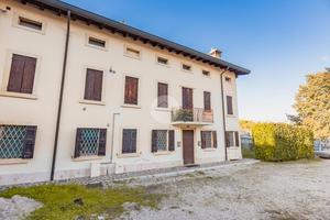 4 LOCALI A SOMMACAMPAGNA
