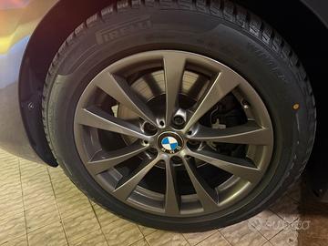 Cerchi ORIGINALE 17 pollici gomme pari come nuove