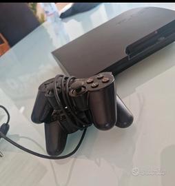 ps3 con 2 controler e cavi
