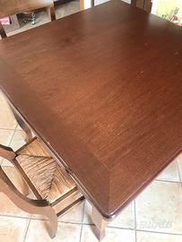 Tavolo in legno di Bassano con 4 sedie