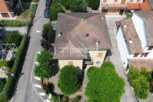 RIF: V013 Casa singola con ampio giardino privato