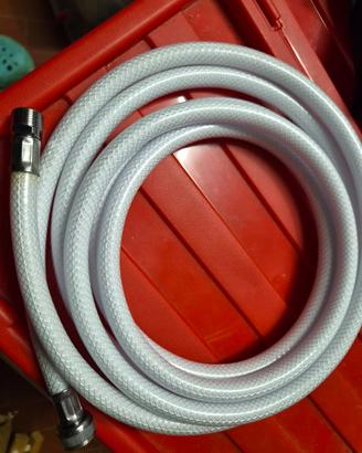 Flessibile in PVC, ideale per camper.