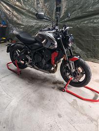 Naket TRIUMPH TRIDENT660 Depotenziata A2