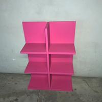 Scaffale libreria rosa