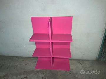 Scaffale libreria rosa