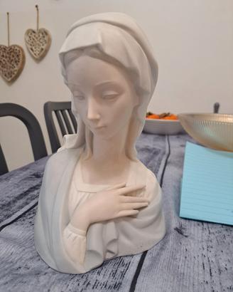 Busto della Madonna della Vergine Cattolica 