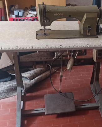 Necchi 830-100 macchina da cucire industriale 230V