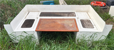 Panca prendisole per Scarab 30