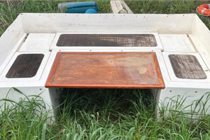 Panca prendisole per Scarab 30