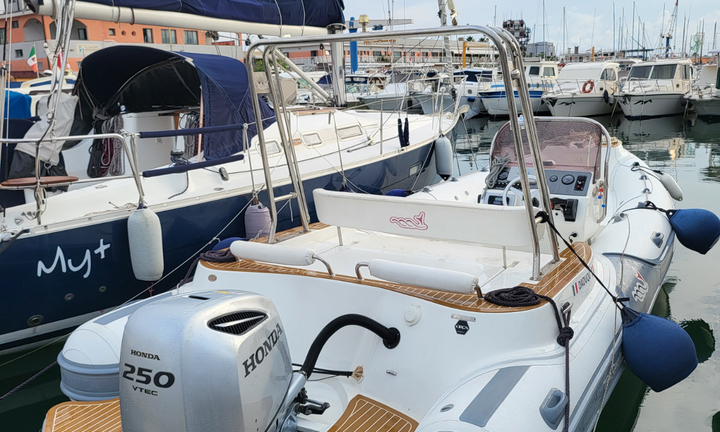 Gommone MV 780 Comfort Motonautica Vesuviana