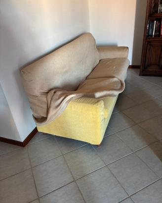 Divano in Buone condizioni!