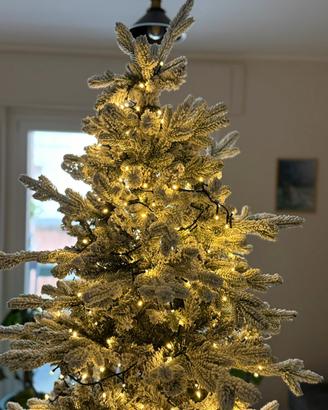Albero di natale Realistico Slim Innevato 210 cm