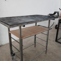 Banco lavoro con morsa e ruote