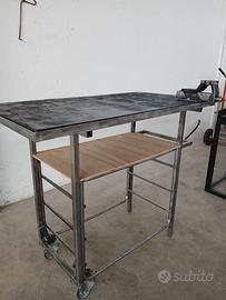 Banco lavoro con morsa e ruote