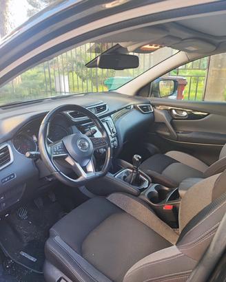 Nissan qasquai