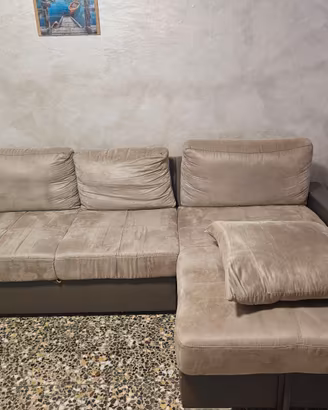 Divano letto con isola a contenitore