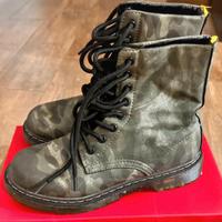 Tronchetti stile militare