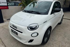 Fiat 500 Berlina Hybrid Icon