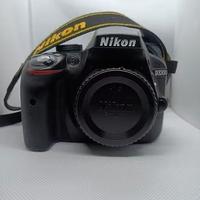 NIKON D3300 CON AF-S DX 18-55 mm
