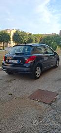 Peugeot 207 1.4 HDi 70 Cv - Energie - Neopatentati