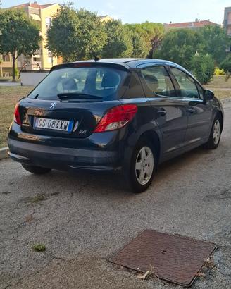 Peugeot 207 1.4 HDi 70 Cv - Energie - Neopatentati