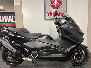 Yamaha TMAX 560