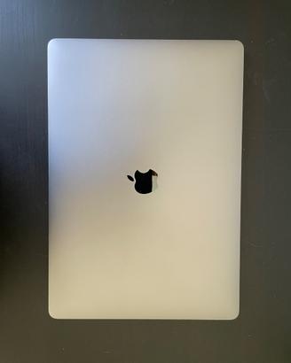 MacBook Pro 15” 2018 i7 6-Core – 16GB RAM – 256GB
