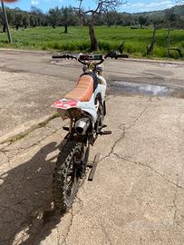 Pit bike