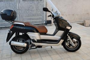 YAMAHA XC 300 VERSITY