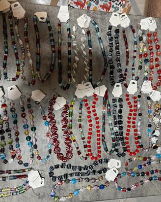 Lotto 39 collane colorate donna bigiotteria