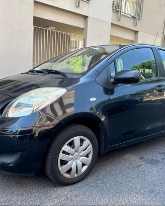 Toyota Yaris 1.0 5 porte - ok neopatentati - 56000
