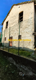 Rustico in pietra con soffitto a volta