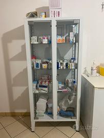 Vetrina di studio medico