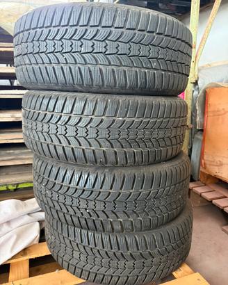 Gomme M + S    205/50 R17
