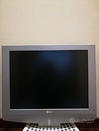 TELEVISORE LG - Mod. 20LC 1R con Staffa Meliconi