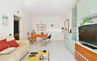 PIANO TERRA CON GIARDINO E GARAGE !!