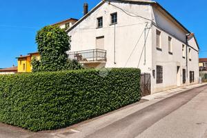 CASA SEMINDIPENDENTE A SIGILLO